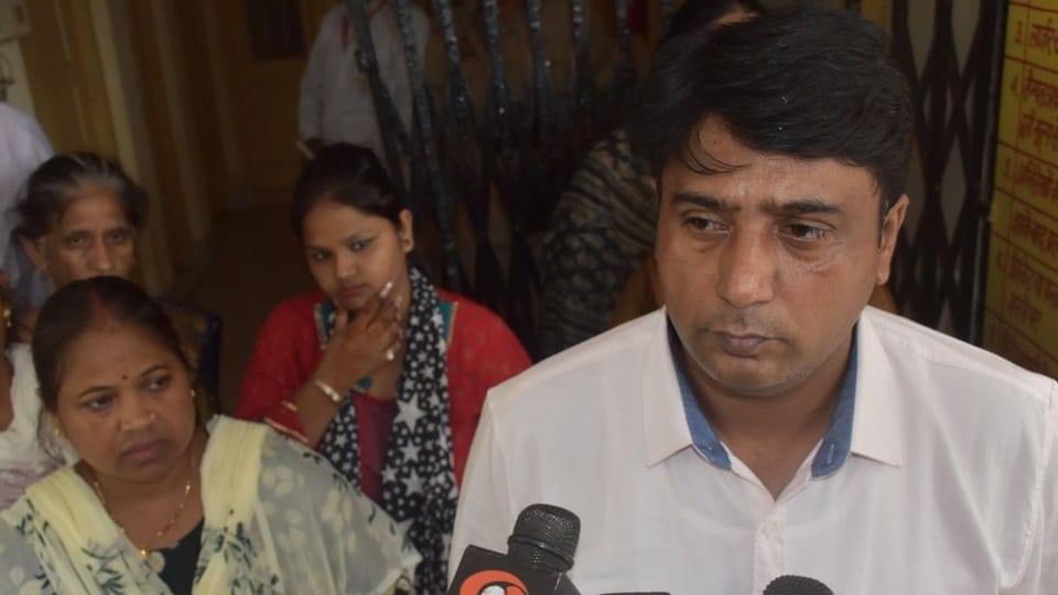 Moradabad: Mandi secretary beaten up… BJP MLA surrounded, Deputy CM said – action will be taken