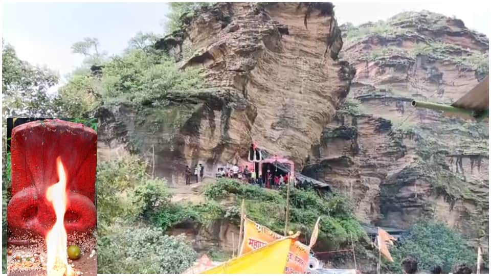 Nag Panchami 2025 Over 5 Lakh Devotees Reach Nagdwar Cave After Climbing 7 Hills Amid Rain