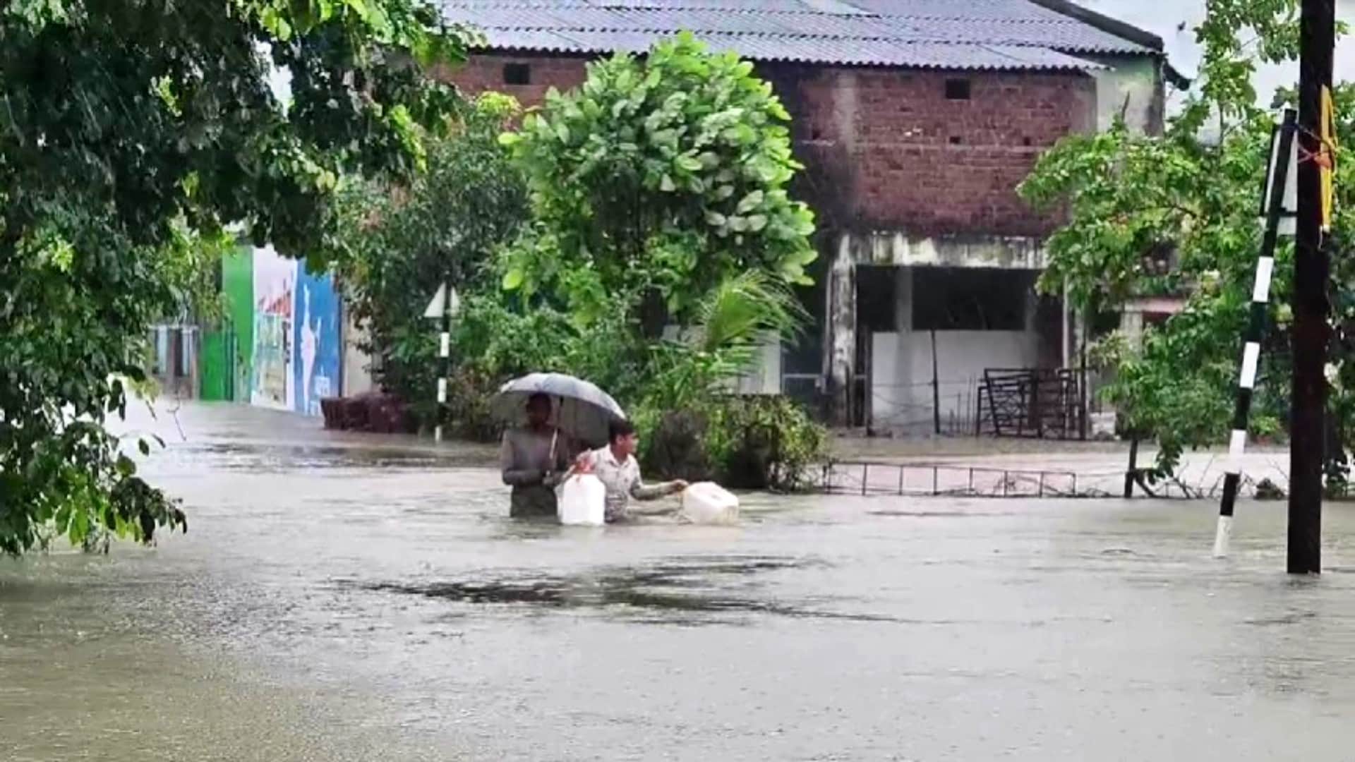 Narsinghpur torrential rains, Khamaria Braj submerged; Richhai Dam overflows, many villages lost connectivity