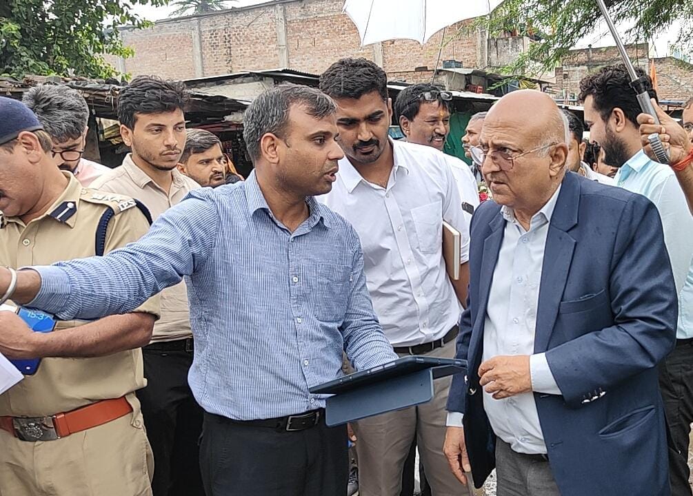 Indore: Supreme Court Road Safety Committee Chairman said- bring results of traffic improvement in six months