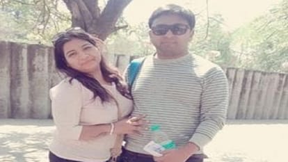 Meerut: Two businessmen of Meerut died in an accident on KGP Expressway, the bottle fell under the brake