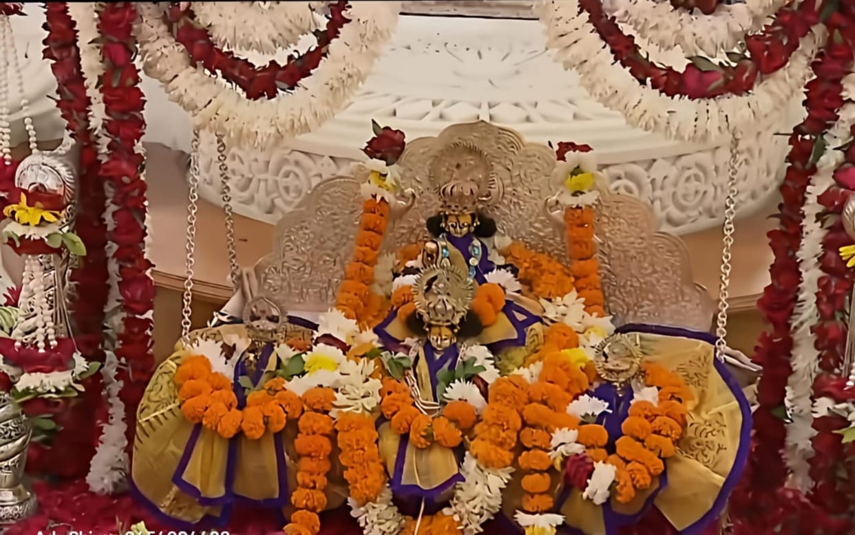 Ramlala seated silver swing slogans Jai Shri Ram echoed grand palace