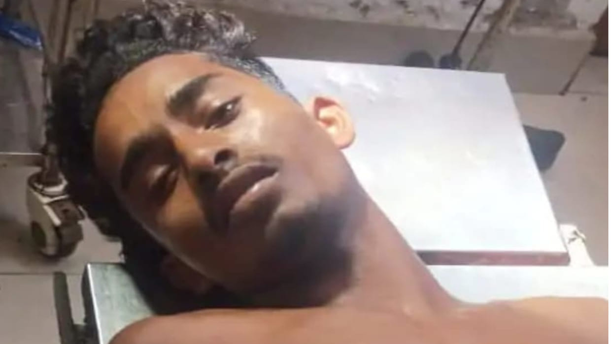 Two youths attacked with sharp weapons in Deoria, one seriously injured- referred to Gorakhpur Medical College