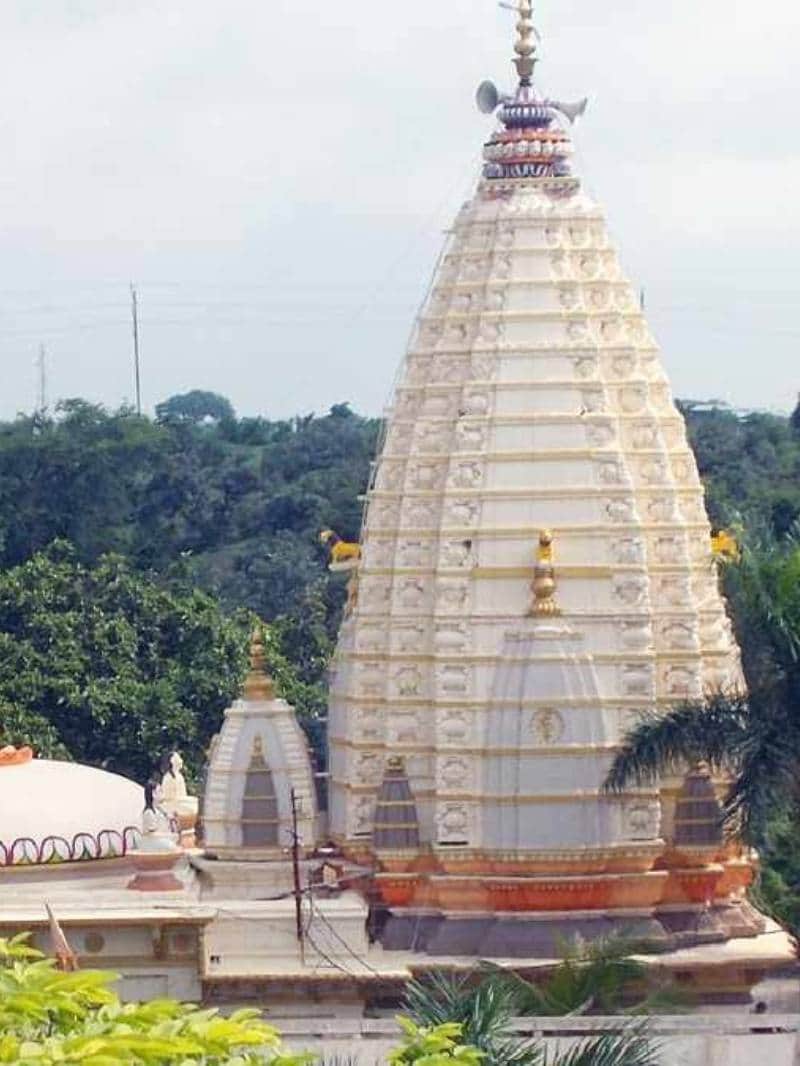 आगर मालवा के बैजनाथ मंदिर में भक्त वकील का रूप धारण कर कोर्ट पहुंचे स्वयं भगवान शिव