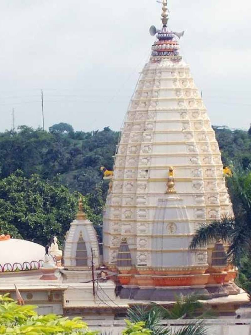 आगर मालवा के बैजनाथ मंदिर में भक्त वकील का रूप धारण कर कोर्ट पहुंचे स्वयं भगवान शिव