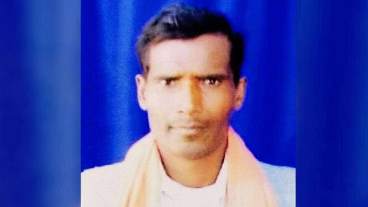 deadbody of laborer taken medicine for stomach ache was found in chandauli discussion about land dispute