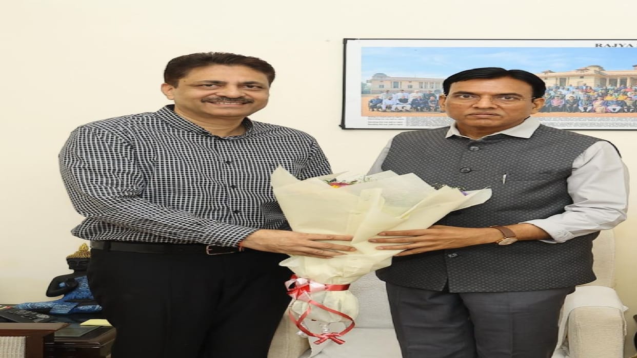 CG Sports News: Vikram Singh Sisodia met Union Sports Minister Mansukh Mandaviya, important issues discussed