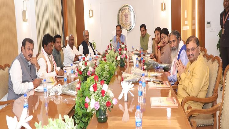 छत्तीसगढ़ सदन पहुंचे सीएम साय: प्रदेश के सांसदों से की मुलाकात; इन योजनाओं की प्रगति पर लिया फीडबैक