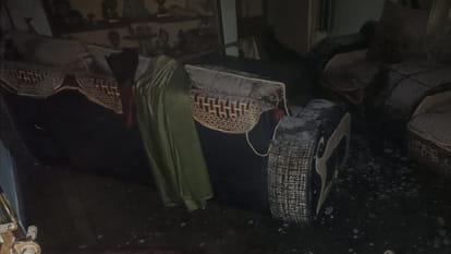 Kanpur: Fire broke out in a hotel room, 12 people were rescued safely
