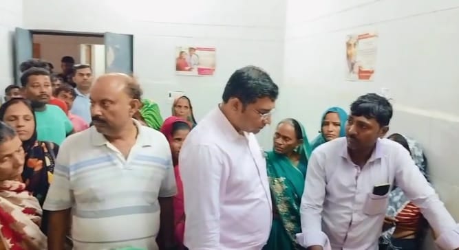 Kanpur Woman dies after delivery at Bidhanu CHC family members create ruckus alleging negligence