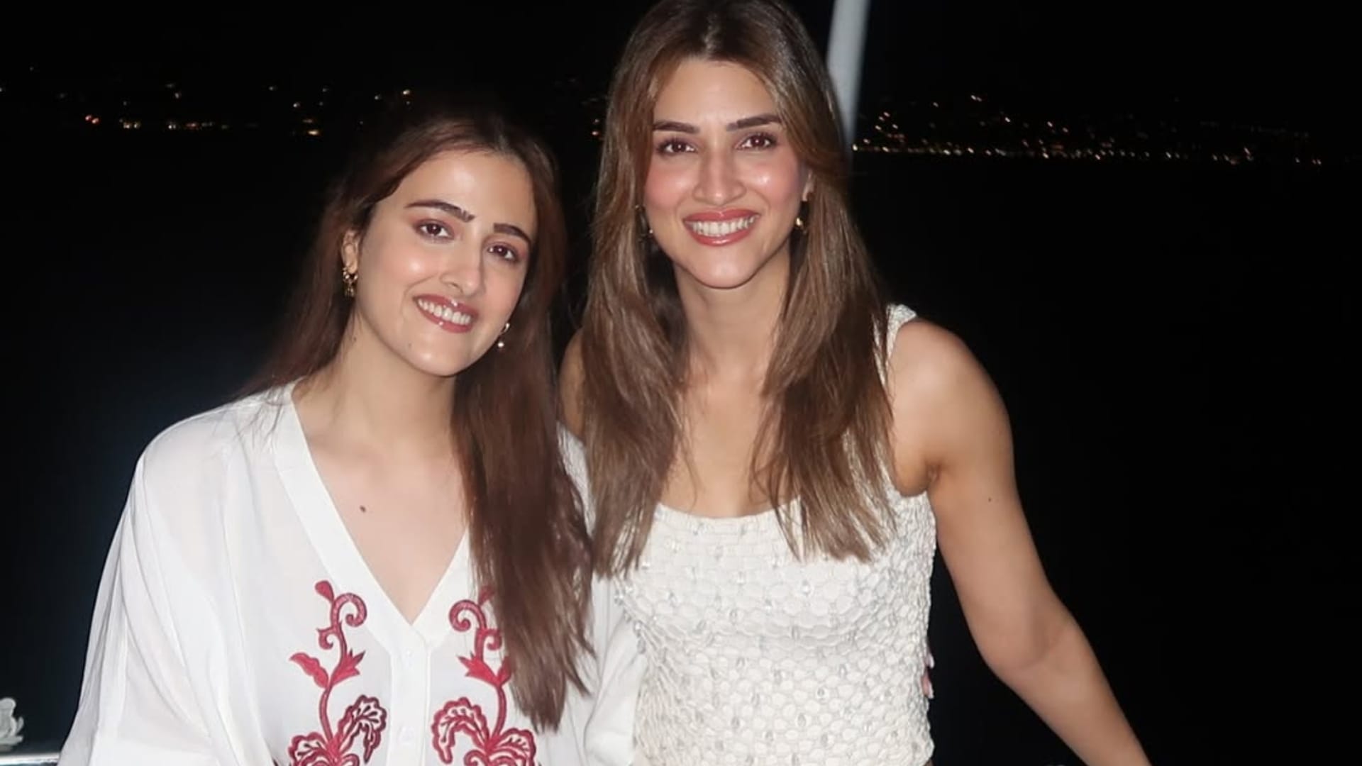Kriti Sanon birthday is not over till the month ends See Pics beautiful sister nupur from vacation on Cruz