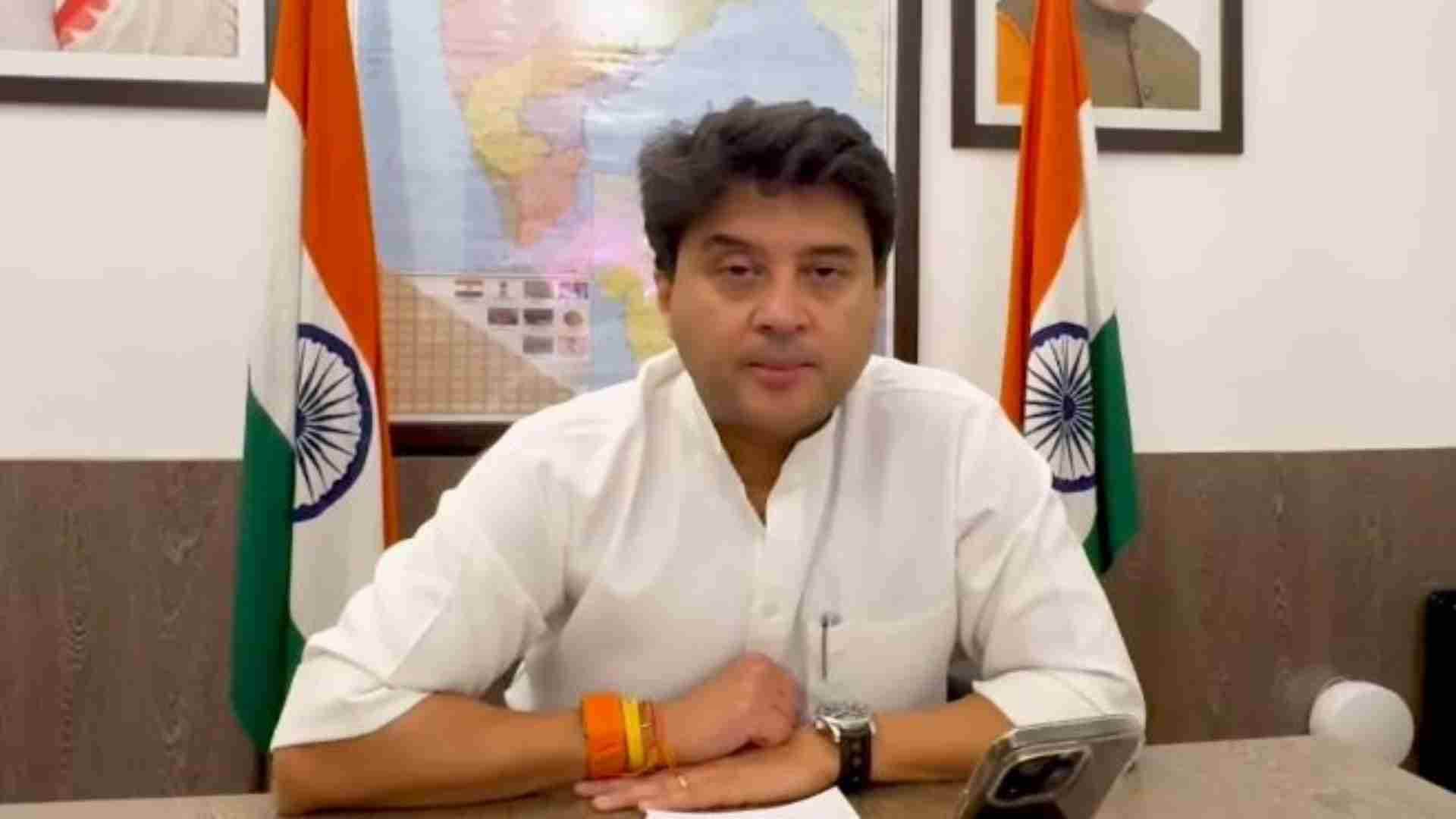 Guna News: Due to rain, flood-like situation in the villages of Guna and Jhansi border, the army took charge