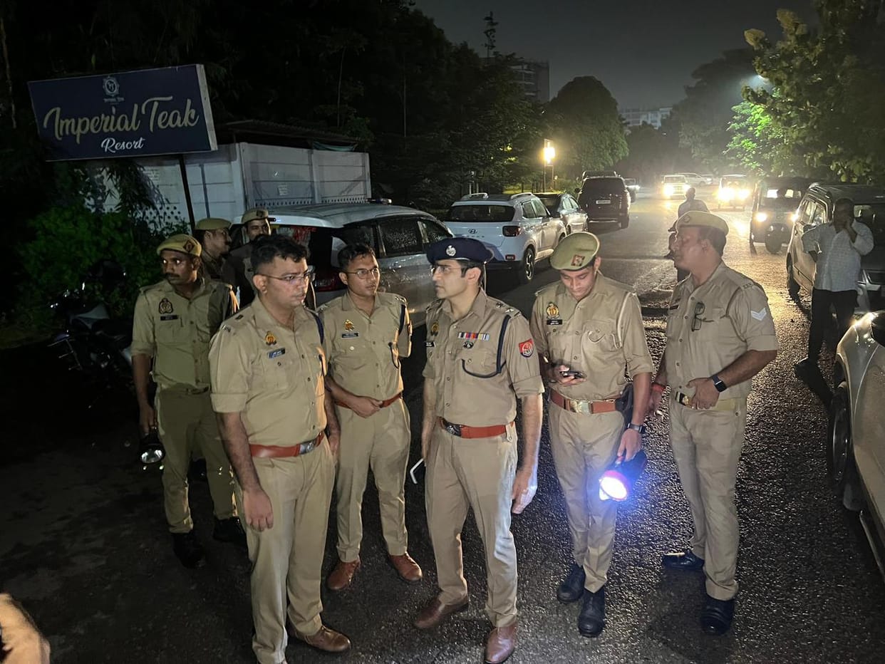 Lucknow: Babu of Consolidation Department dies after being shot in the head, murder charge; revolver was in hi