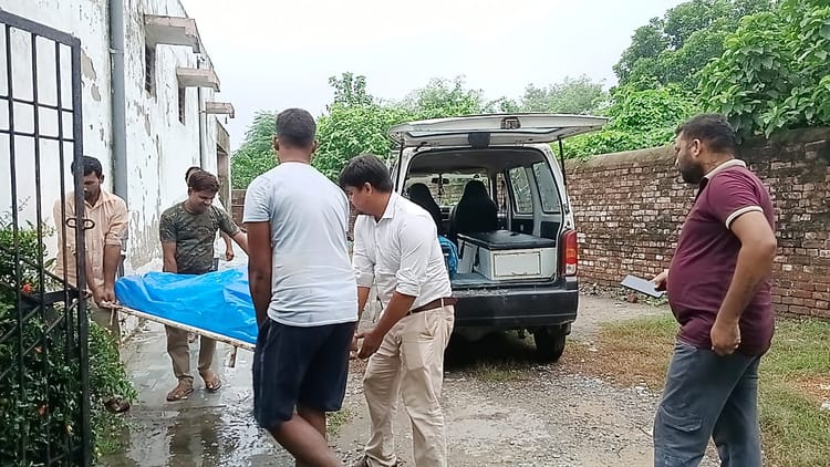 Bihar News: सीवान में सड़क हादसा, नोजल मैन की दर्दनाक मौत; स्कूटी चालक पुलिस की गिरफ्त में