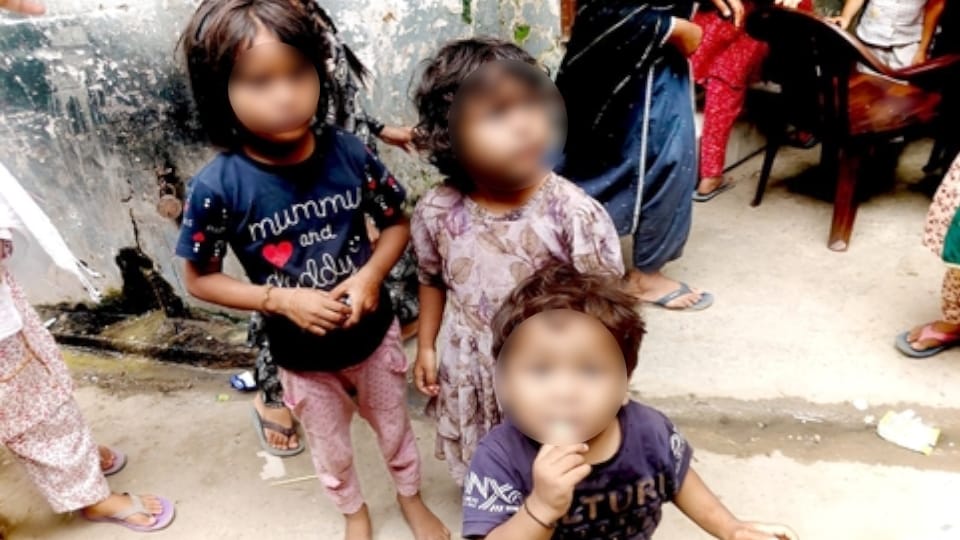 Man killed his wife then tried to suicide himself He Give talaq 5 days ago suspecting her character In Meerut