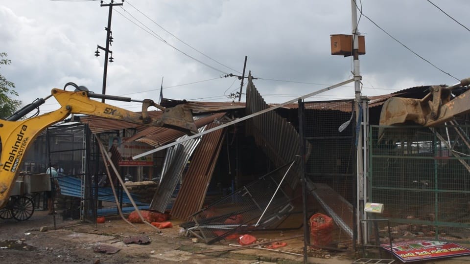 Bulldozer Action in Moradabad Mandi Over 100 Illegal Structures Demolished Amid Protest and Chaos