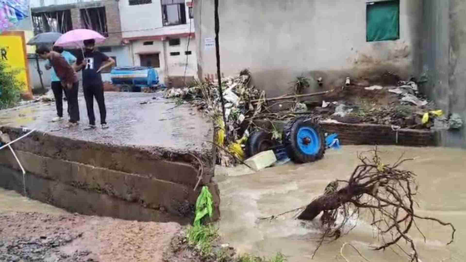Guna News: Due to rain, flood-like situation in the villages of Guna and Jhansi border, the army took charge