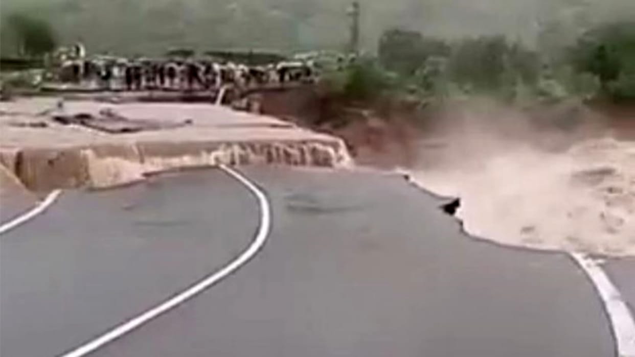 Rajasthan News: Heavy Rains Wash Away Culvert in Bodal, Disconnect MP Route, Railway Station Submerged