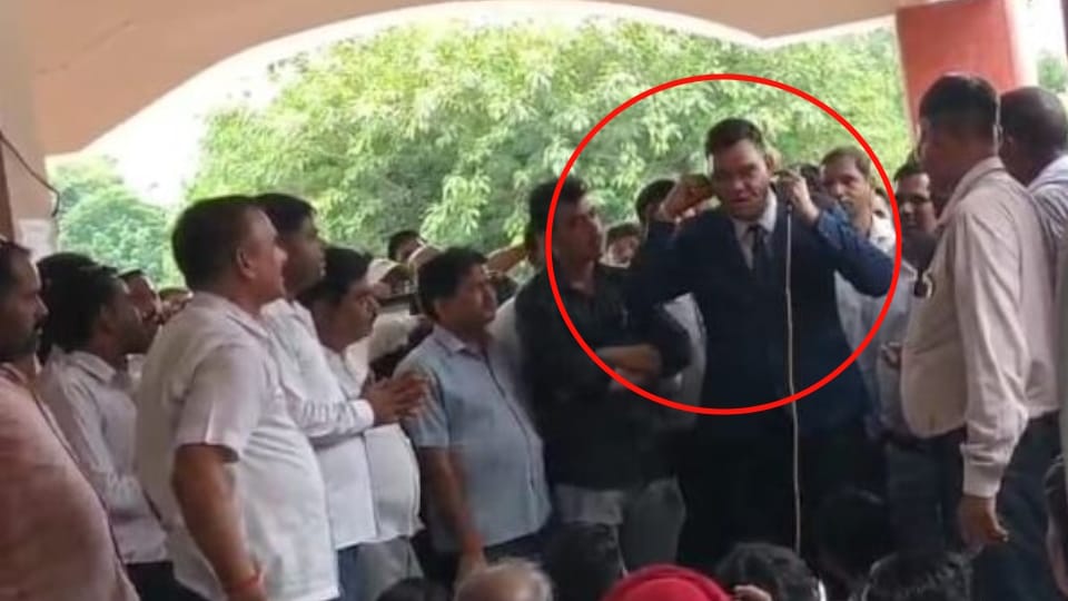 IAS Rinku Singh famous officer sit ups in front of lawyer in shahjahanpur seven bullets not dampen his courage