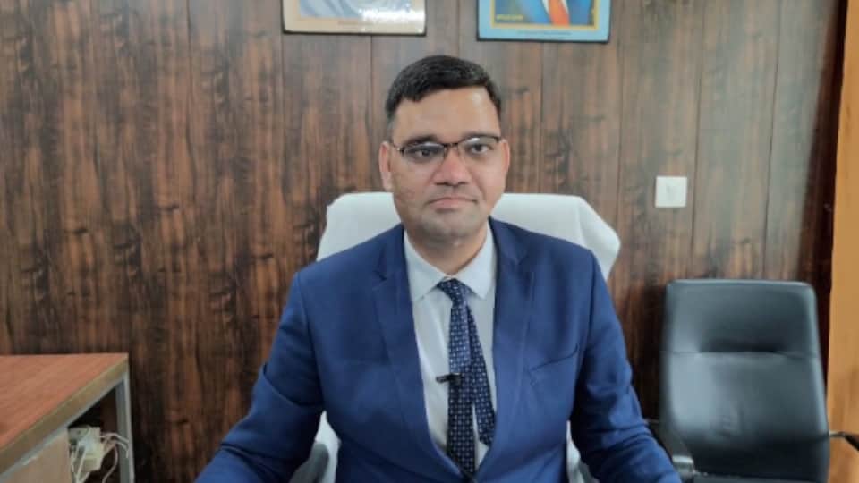 IAS Rinku Singh Rahi Resignation News Father Statement Know Family Reaction UP in Hindi