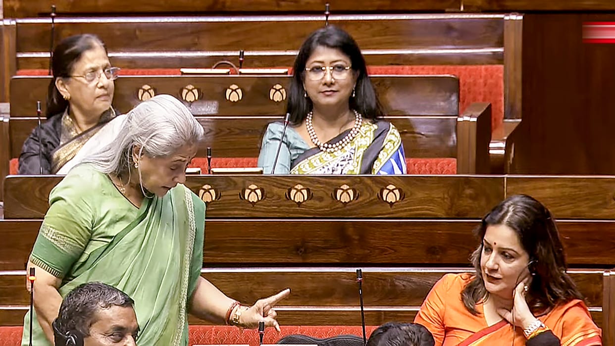 Don’t control me Why Jaya Bachchan ‘scolded’ Priyanka Chaturvedi in Rajya Sabha