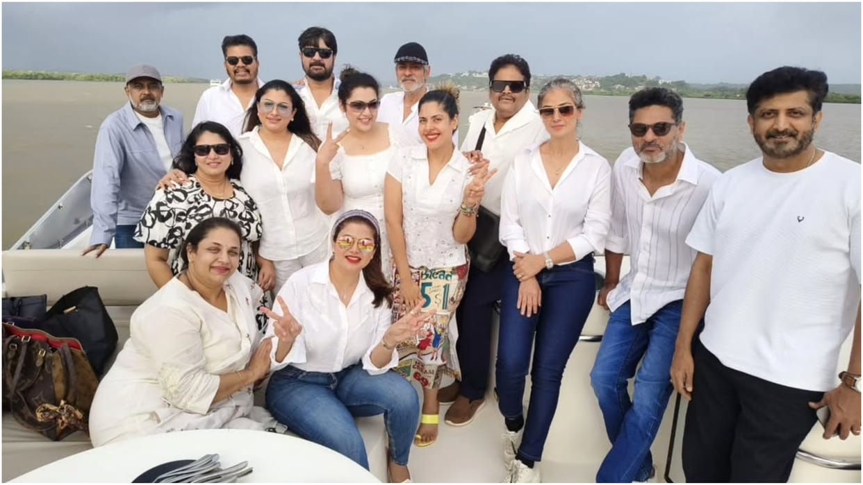 Prabhudeva Simran Meena And Other 90s South Stars Reunite In Goa Photos Videos Goes Viral On Social Media