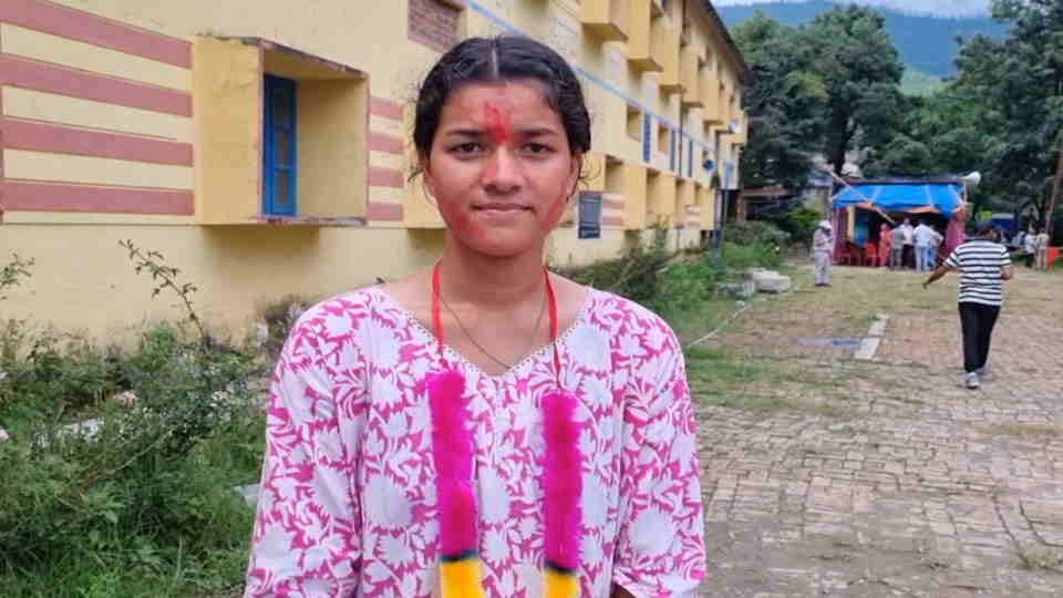 Uttarakhand Panchayat Election Result 21 year old Priyanka Negi become Pradhan of CM Dhami's model village