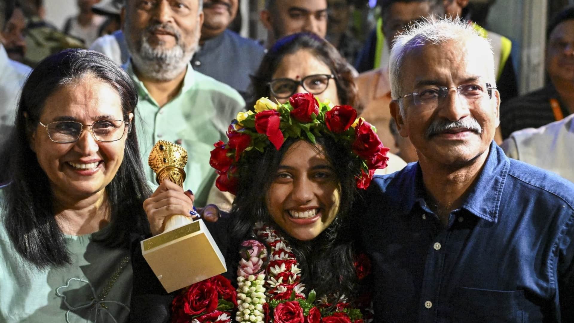 World women chess champion Divya returned to Nagpur credited family and coach for victory