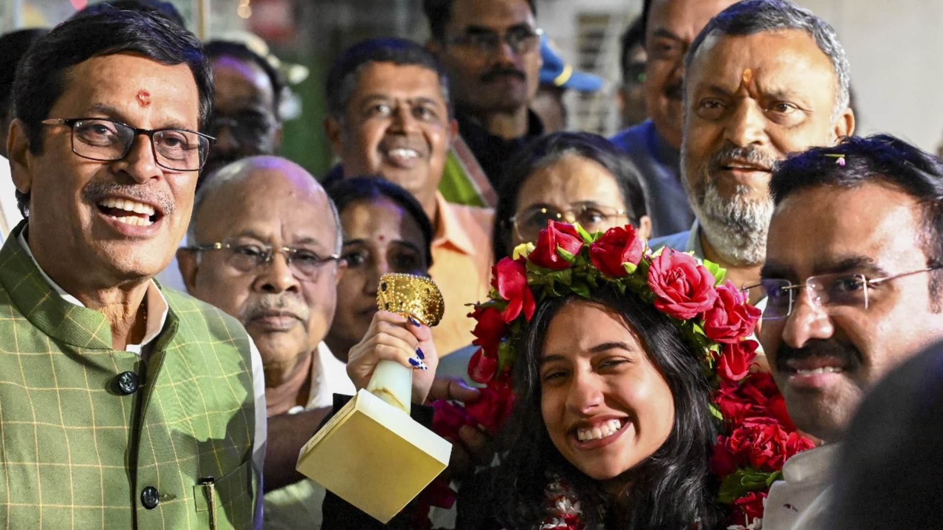 World women chess champion Divya returned to Nagpur credited family and coach for victory