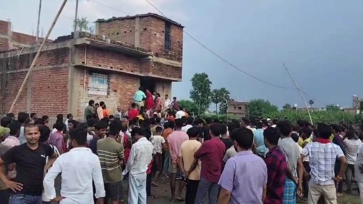 Bihar News: Protest on the road after the murder of children: Patna police should punish the murderers