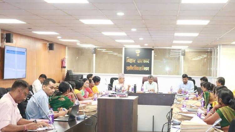 Bihar News: महिलाओं को मिलेगा तीन श्रेणियों में ऋण, नीतीश सरकार ने 105 करोड़ रुपये की राशि की उपलब्ध