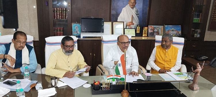 Cabinet Meeting: झारखंड विधानसभा मानसून सत्र को लेकर सर्वदलीय बैठक, सुचारू संचालन पर दिया गया जोर