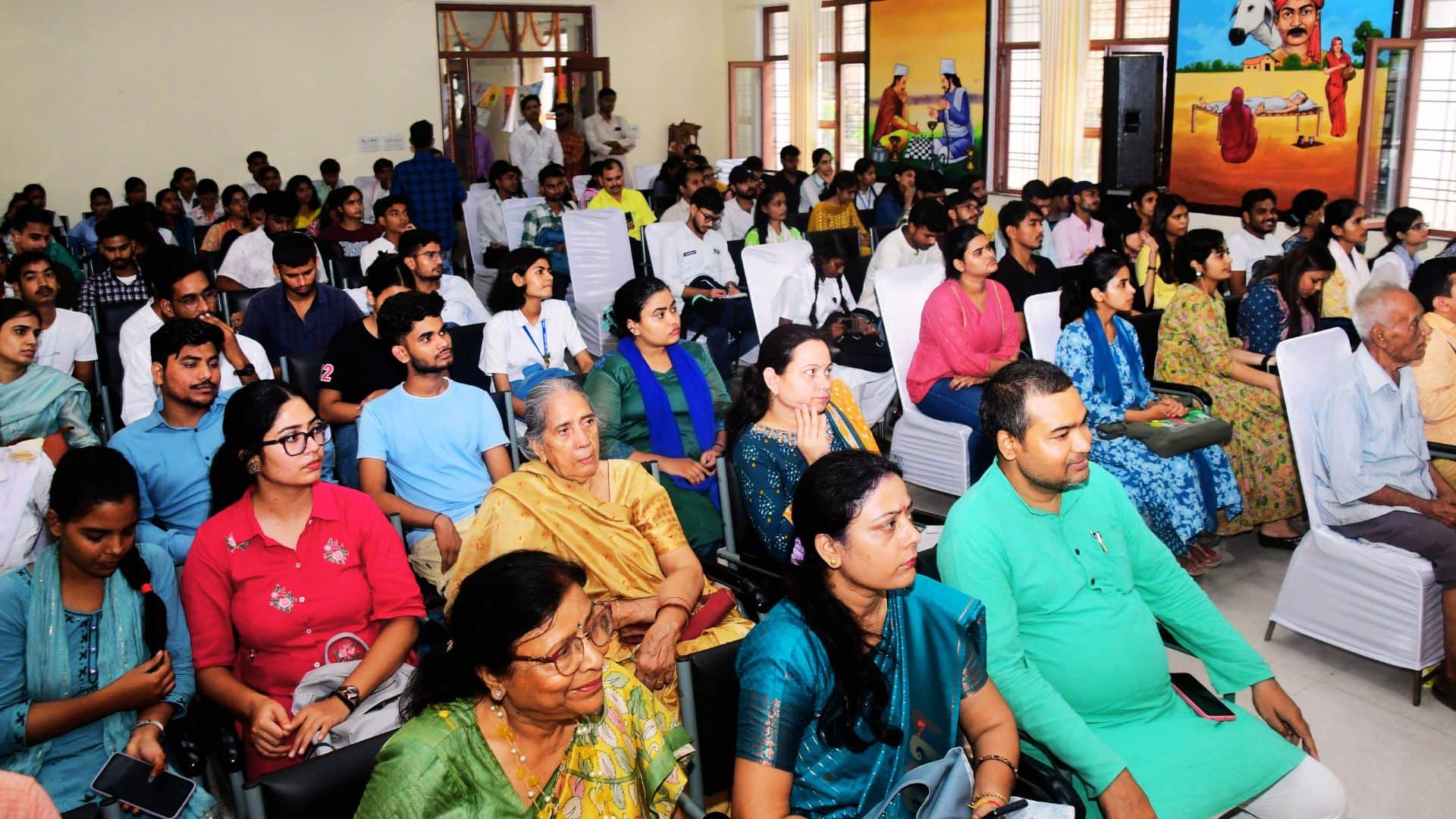 Munshi Premchand Jayanti story emperor came alive in literature and dramas 500 lamps were lit in Lamahi