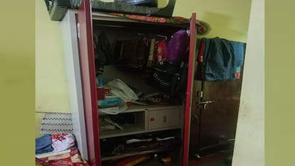 Kanpur: Lakhs of rupees stolen in broad daylight by breaking the locks of a closed house