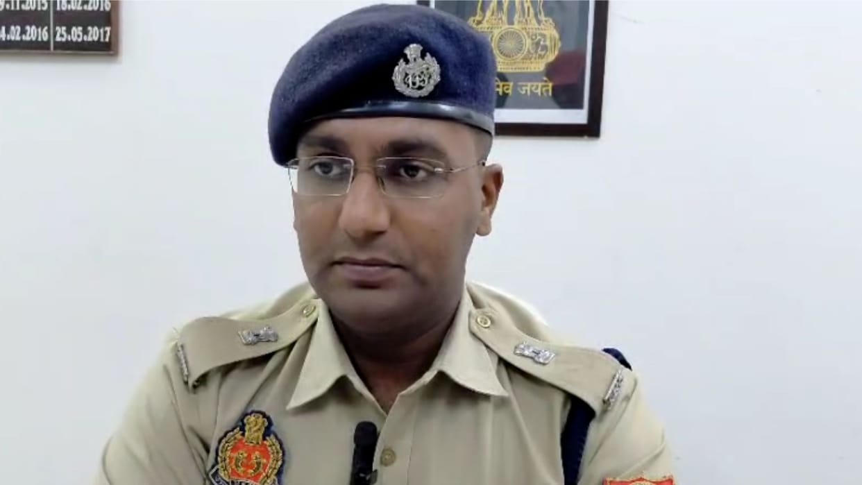 Azamgarh police arrested five accused in case of killing youth by hitting him with spear