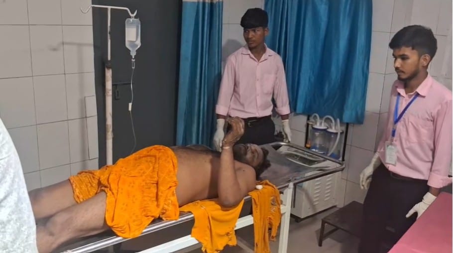 Bihar: Auto driver came in contact with 11 thousand volt wire in Kaimur