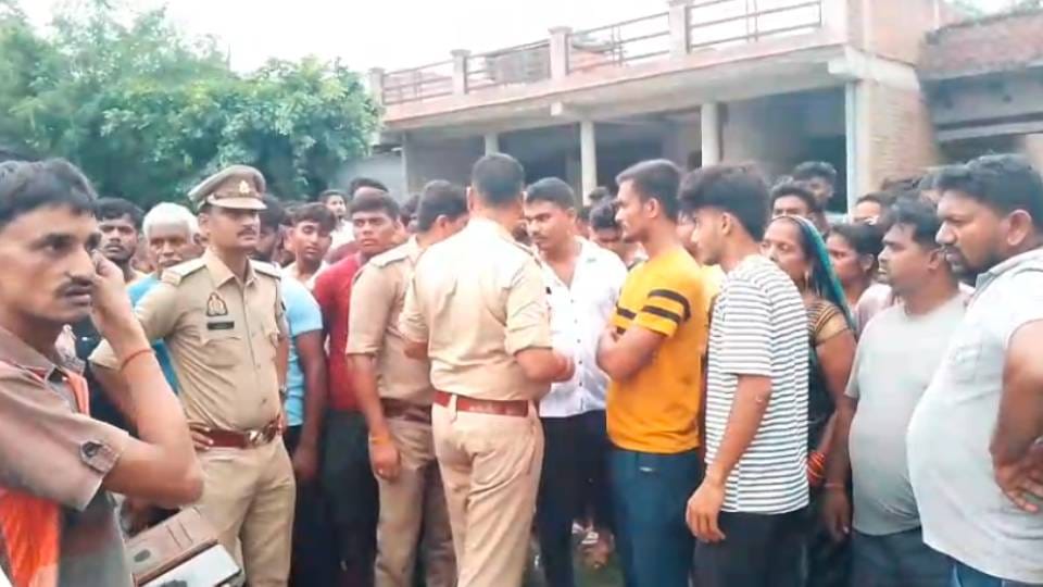 dumper crushed by speeding who student going to coaching in Raebareli