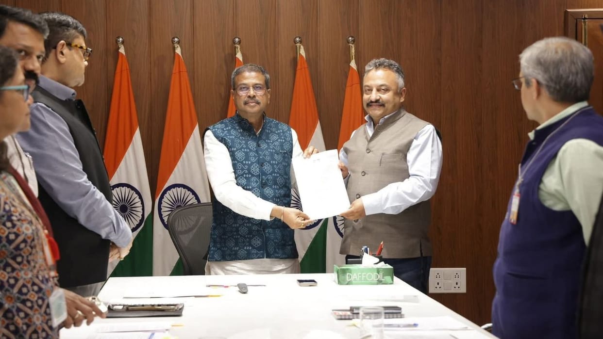 Union Education Minister will visit Himachal in September will observe various educational activities