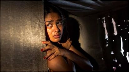 Mrunal Thakur Birthday: Know About actress career famous movies tv show education and Life Story Net worth