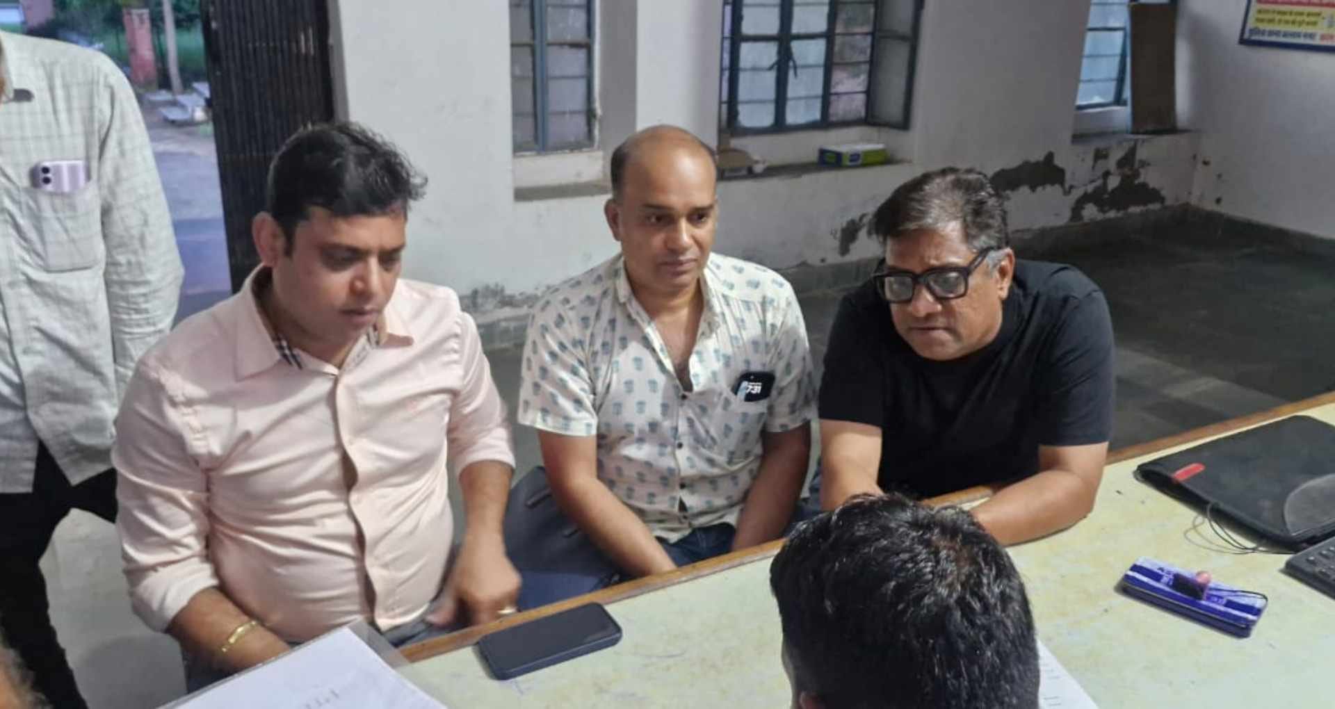 मेनारिया परिवार से ठगी की कोशिश