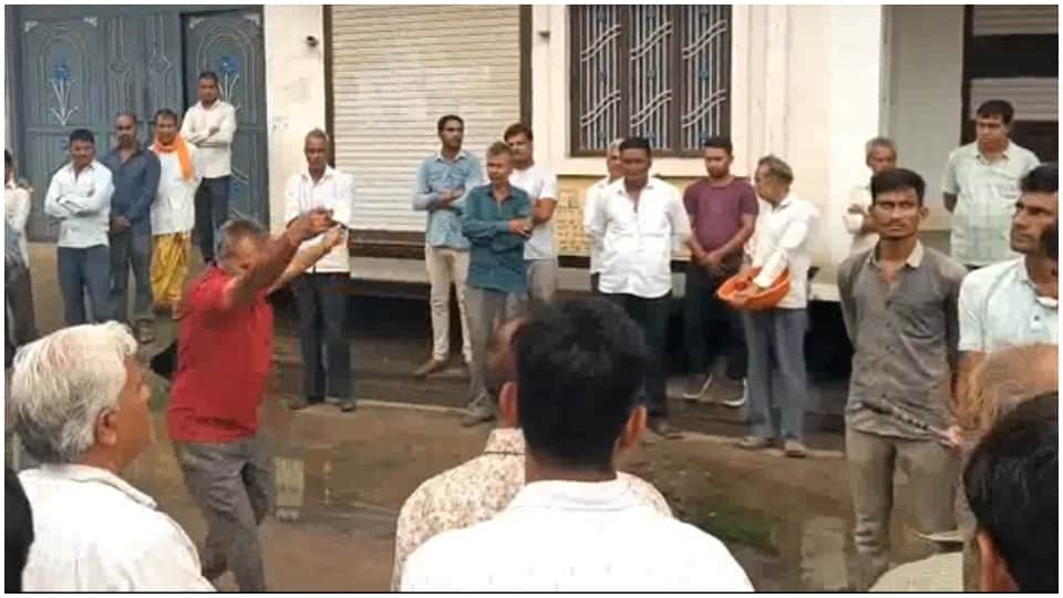 MP News Mandsaur Man Dances in Friend’s Funeral Procession, Fulfills 5-Year-Old Promise
