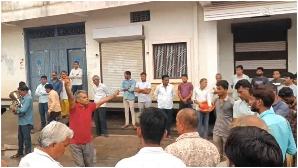 MP News Mandsaur Man Dances in Friend’s Funeral Procession, Fulfills 5-Year-Old Promise