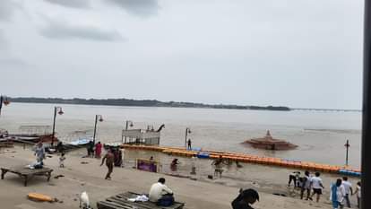 प्रयागराज में तेजी से बढ़ रहा है गंगा और यमुना का जलस्तर।