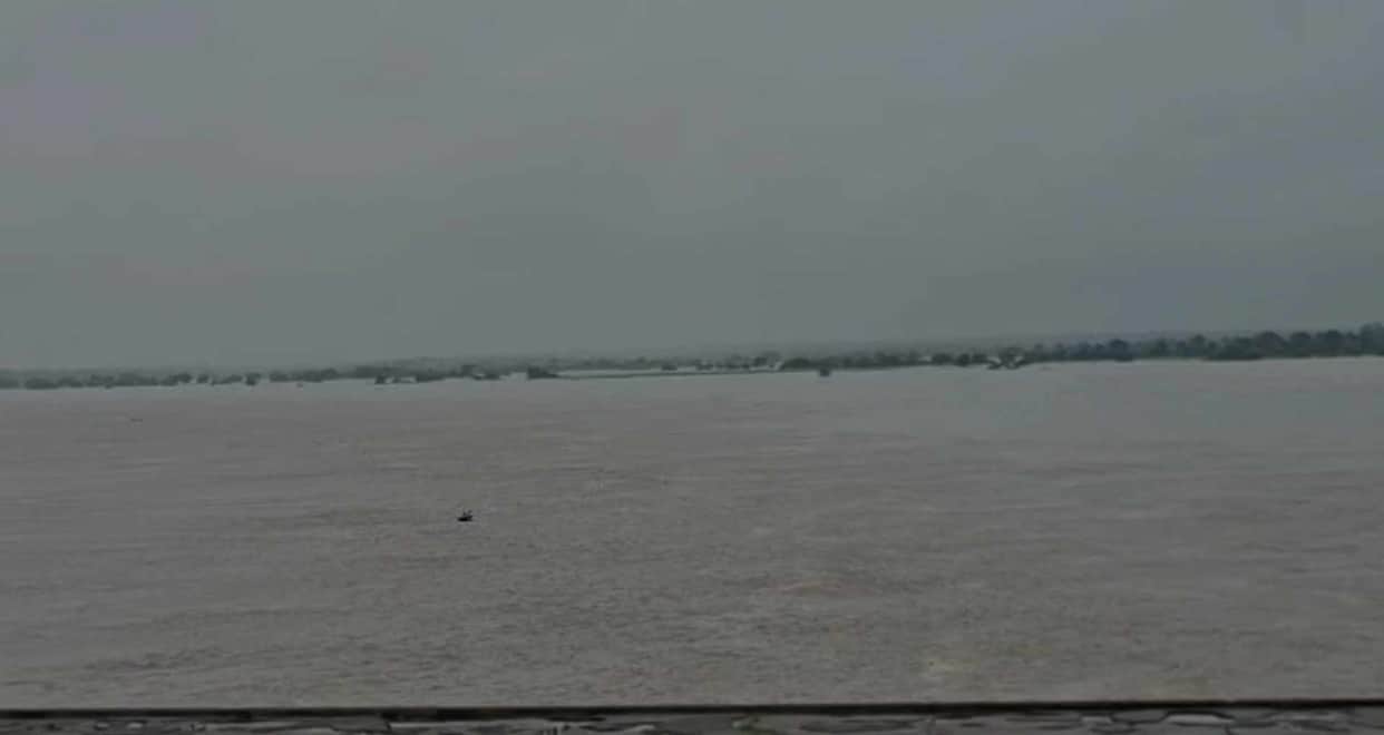 rajasthan heavy rain dholpur army alert kota barrage open flood situation 2025