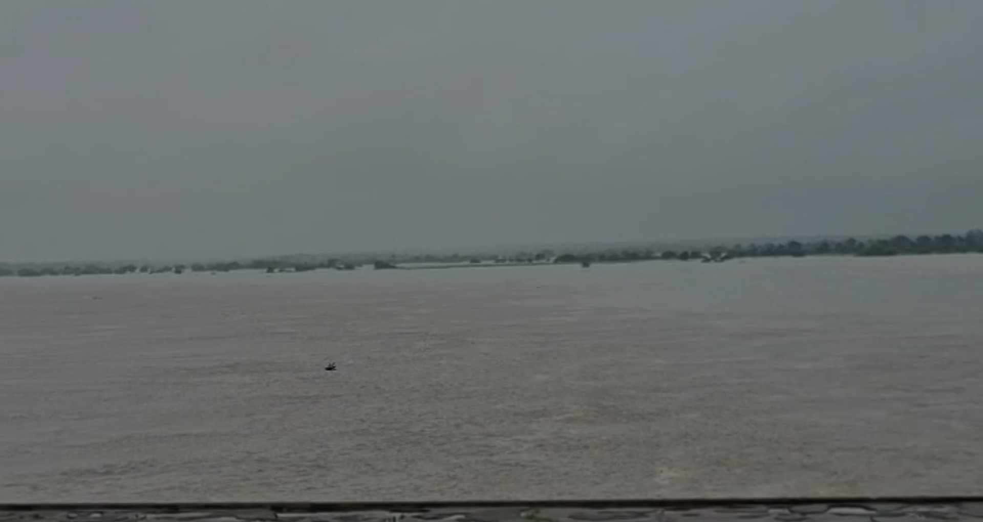 rajasthan heavy rain dholpur army alert kota barrage open flood situation 2025