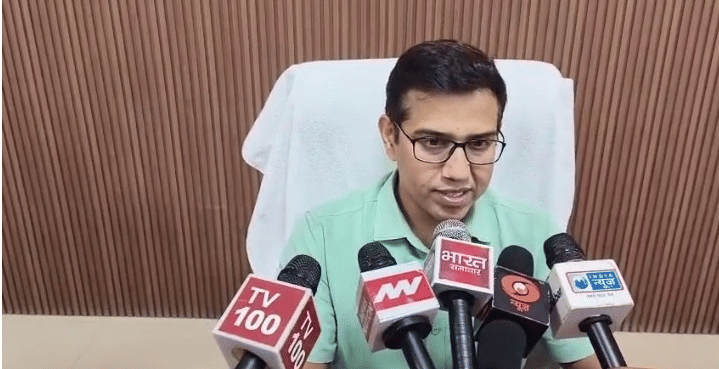 first priority facilitate tourists complete development projects time: Ayodhya Commissioner