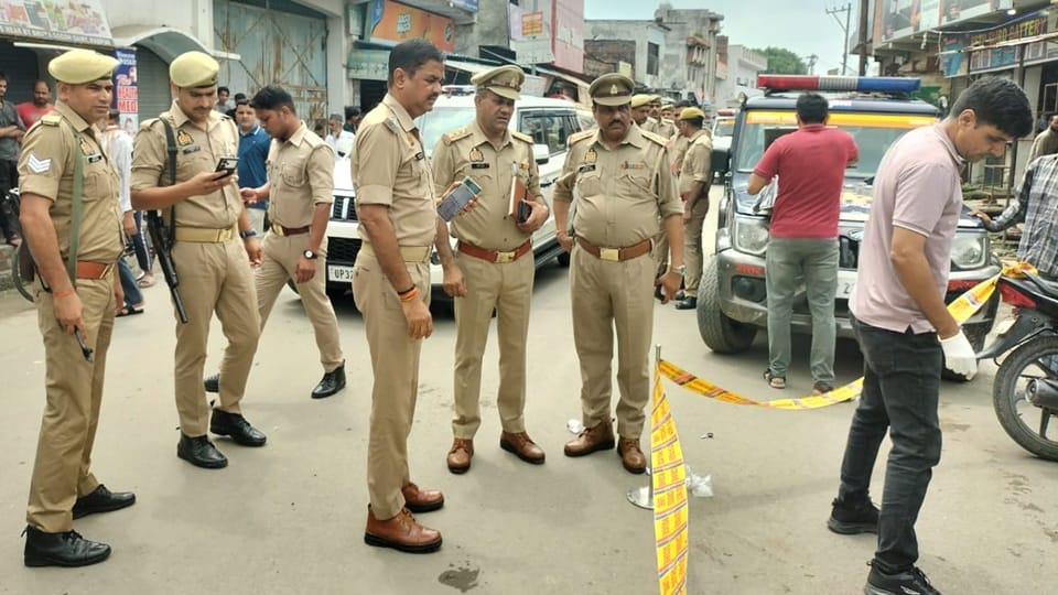 UP: E-rickshaw driver killed, dispute over picking up passengers in Rampur