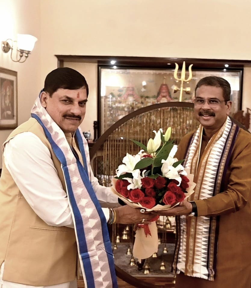 MP News: CM Dr. Yadav met PM Modi, presented the account of 18 months of work and sought guidance