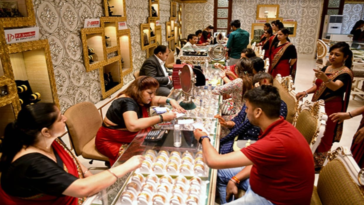 US tariffs are a threat to Indian gems and jewellery industry, one lakh workers jobs are at risk