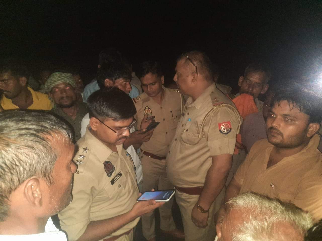 Three friends riding bike died in road accident at Narkhi in Firozabad